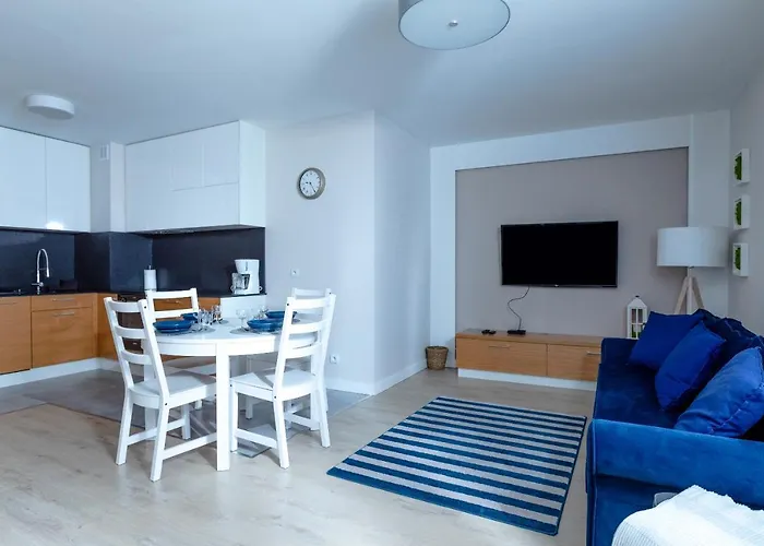 Klifowa 86 レバル