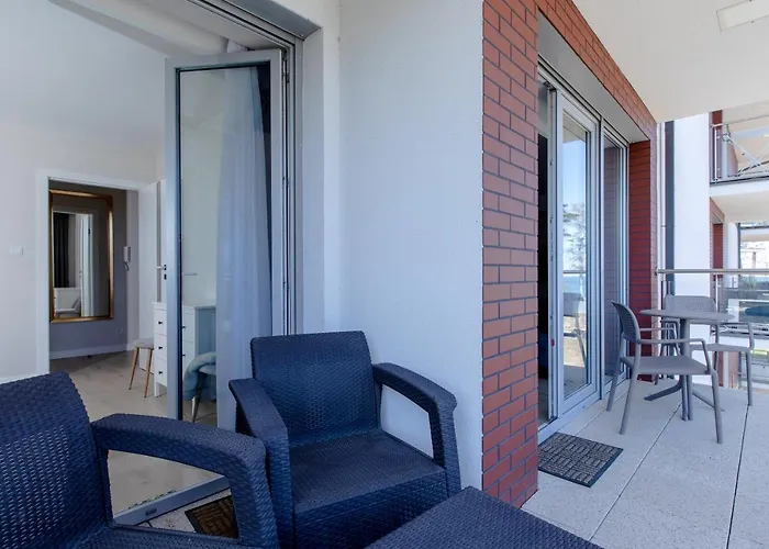 Klifowa 86 * レバル